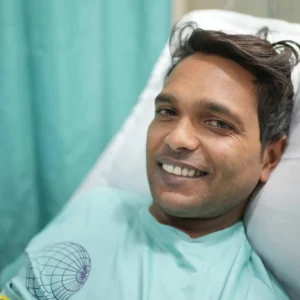 smiling-kidney stone-patient